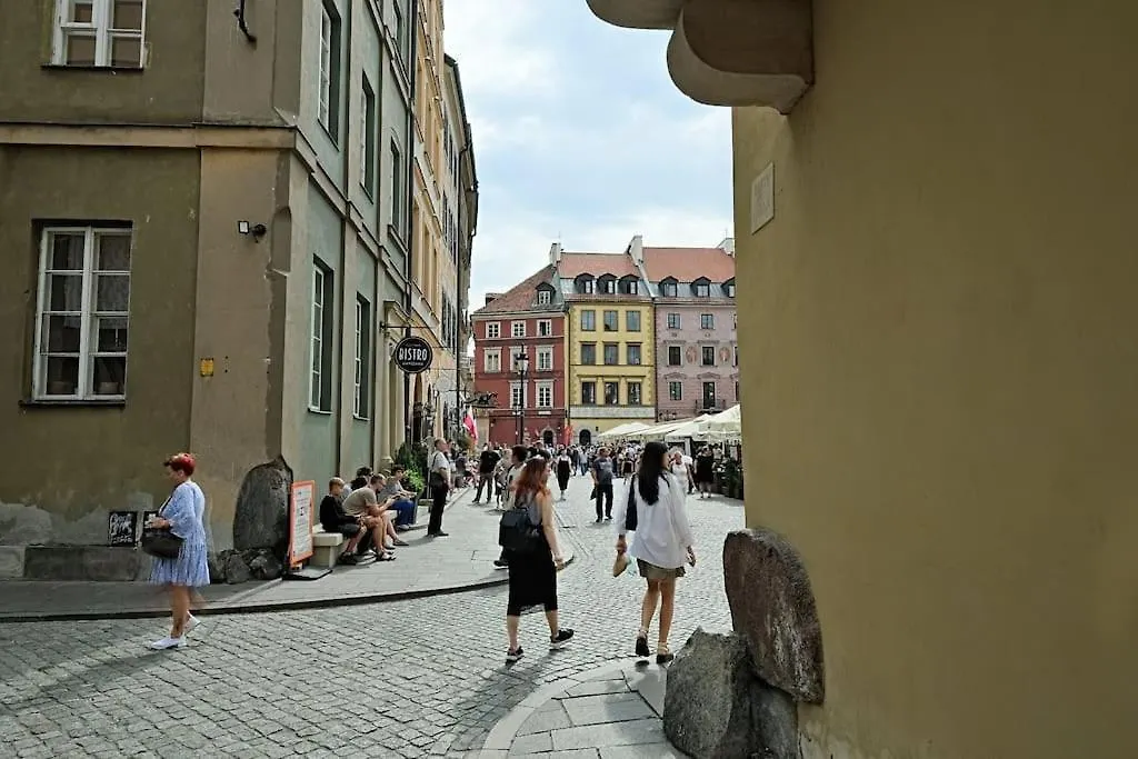 Urbannestgroup - Old Town - Stare Miasto - Celna 2 Warschau