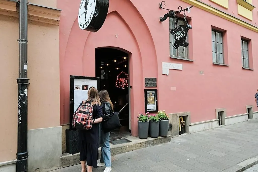 Urbannestgroup - Old Town - Stare Miasto - Celna 2 Varšava