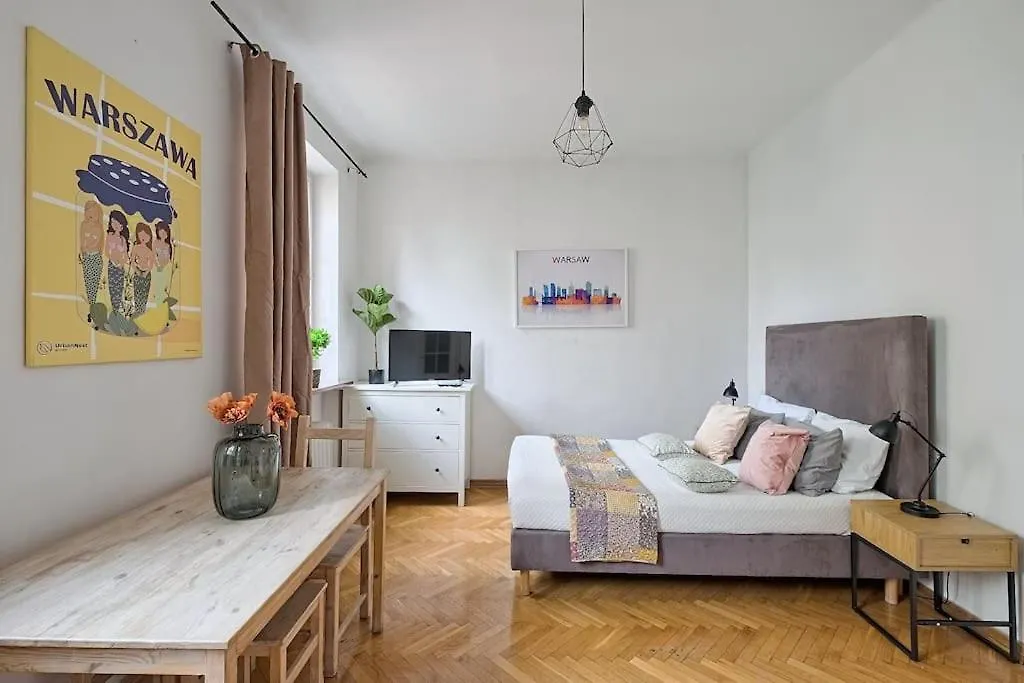 Urbannestgroup - Old Town - Stare Miasto - Celna 2 Varšava